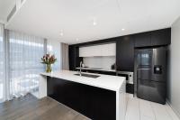 The Pier 25 Penthouse on the Foreshore - Chambres d'hôtes Kingston