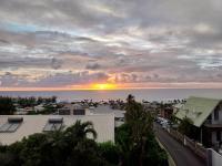 Sunset & Standing 4-star ocean-view accommodation in Saint-Leu - B&B Saint-Leu