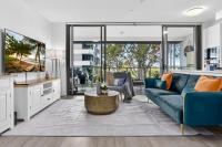 Gorgeous and Spacious 2BR Beach Apt with Pool, Parking and Gym - B&B Gold Coast