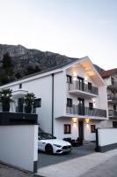 Modern Villa Mia Mostar near Old Bridge & Pool - Bed and Breakfast Mostar