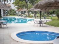 R157 - Casa Alorda Park con Piscina , Jardin y Cerca de la Playa - Chambres d'hôtes Calafell