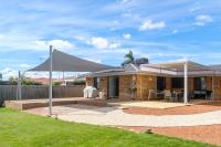 3-Bed home with large backyard - B&B Mandurah