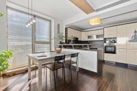 Vienna Gate Bright Family Apartment - B&B Bratislava