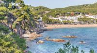 Apartamento en Calella para estancias de temporada con piscina y parking - B&B Calella de Palafrugell