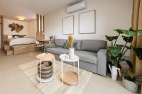 Central Old Town Studio with Balcony near Danube - Chambres d'hôtes Bratislava