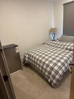 Gudjohnson Travellers and Holiday Homes - B&B Southampton