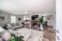 Cozy Family Home with Beach Access - Ferienwohnung Raymond