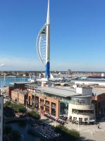 B&B Portsmouth - Gunwharf Quays Harbour Apartments - Bed and Breakfast Portsmouth