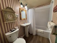 Habitación con cama grande 