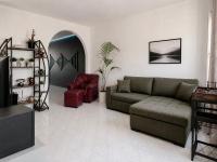 2BR Apartment with Private Entrance in Spinola - B&B San Julián