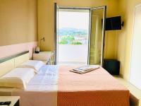 eco-Ostello LOCRIDE - B&B Locri