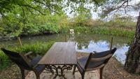 Country Cottage with moat - B&B Ingatestone