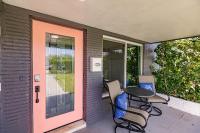 Spacious 3BR Fort Lauderdale Retreat Sleeps 6 Patio Free Parking Near Beaches & Dining - Chambres d'hôtes Fort Lauderdale