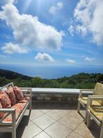 Luxury Retreat in the Heart of Mani with a Sea View - Chambres d'hôtes Plátsa