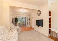 Spacious 3-Bedroom Home in Watford - Pass the Keys - B&B Watford