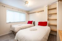 Spacious 3-Bedroom Home in Watford - Pass the Keys - B&B Watford