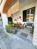 LaCasaDeiNonni - Laghi&Relax - Bed and Breakfast Varano Borghi