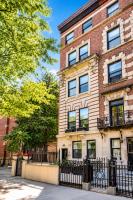 Stylish Harlem Duplex with Private Patio Near Central Park - Chambres d'hôtes New York