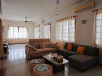 Sentul KL Private Cozy Bungalow Homestay - Free Parking & Wifi - B&B Kuala Lumpur