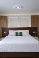 Designer 2BR Rooftop Jacuzzi & Views - B&B San Cristóbal