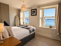 Unit 6 Penthouse Apartment With Harbour & Island Views - B&B Cobh