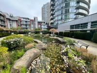 2 Bedroom ,2 Full Bathrooms, 500sf Private Terrace Deck, Office, Pool, Sauna, Hot Tub, EV Parking - Chambres d'hôtes Vancouver