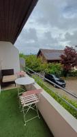 Appartement 2 grandes chambres avec balcon - B&B Cugy