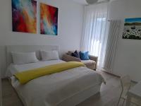 Dreibettzimmer mit eigenem Bad