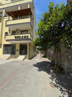 Tina's Apartment City Centre - B&B Scutari