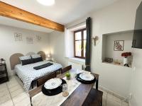 Studio Triple Standard