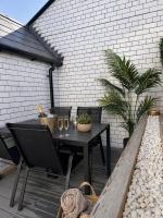 Luxury Central Penthouse with Parking | Sleeps 6. - B&B Shrewsbury