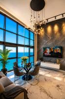 Appartamento con 2 Camere da Letto e Vista Mare 