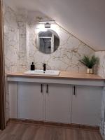 Charmant duplex rénové avec cour privée - Bed and Breakfast Nevoy