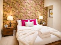 Lucy's Lodge- Most Stylish Apartment On Vibrant Bishy Road with Free Parking - Chambres d'hôtes York