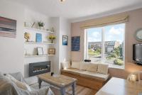 Apartment Expansive Sea Views Private Parking - Chambres d'hôtes Westward Ho!
