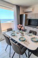 Sea View Luxury Apartments-Infinity Sea Panorama Suite - B&B Ahtopol