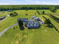 Cottage #1 at Fairway Farm - Relax, Play Disc Golf! - B&B Quinton