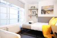 Stylish Rooms 1-Minute Walk to Camden Town Metro, Shops, Cafes, Bars & Restaurants with Shared Bathrooms - B&B Londra