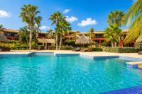 JeVakantie Spanish Water Apartments B7 and C8 with Infinity Pool near Jan Thiel - B&B Willemstad