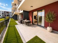 Hugo Luxury Umag - New Apt with Garden & Parking - B&B Umag