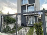 Elf crib 3 - 2BR - Pipera - Free Parking Fast Wifi - B&B Voluntari