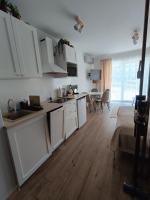 Studio by the River with Terrace, Basen, Sauna, Jacuzzi, Fitness - B&B Dziwnów