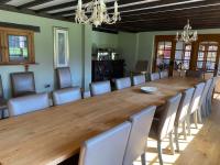 8 BR Luxury Farmhouse | Tennis Court & EV Charging - Chambres d'hôtes Tile Hill