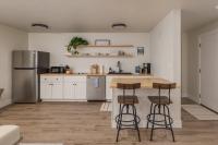 Modern Studio Conveniently Located in the Center of Downtown - Chambres d'hôtes Anchorage
