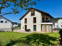 Sonnenwinkel - Ferienwohnung mit Wintergarten, Terrasse & Parkplatz - Chambres d'hôtes Radolfzell