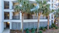 Summer House 109 - Beach and Pool Walkout - 30 Seconds to Sand - Chambres d'hôtes Isle of Palms