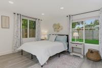 Private 1BR Free Parking 10min Airport Easy Check-in - B&B Burien