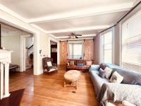 New! Spacious 17-mins Walk Sleeps 16+ Free Parking - B&B Niagara Falls