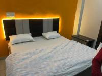Standard Zimmer mit Kingsize-Bett