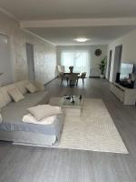 House near airport and Nantes easy to access - Bed and Breakfast Les Sorinières